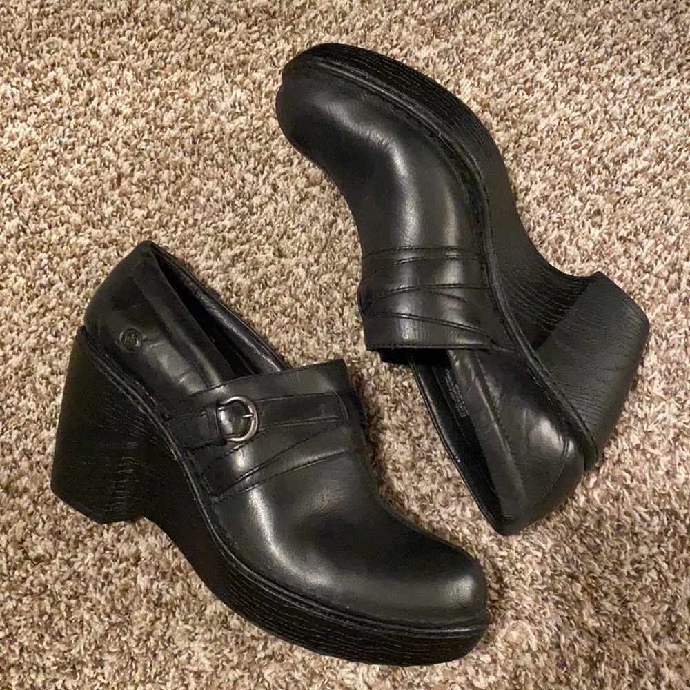 Born leather clogs like new black size 11